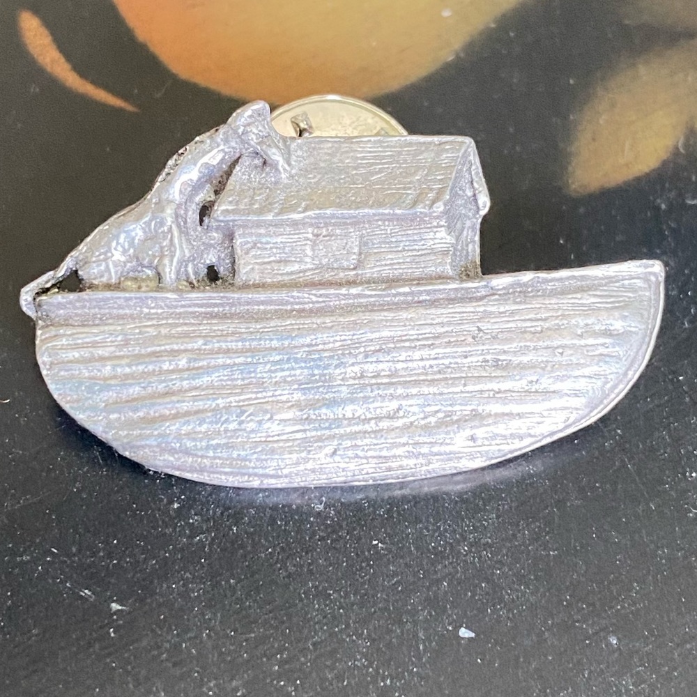 Vintage Barker 1996 Noah’s Ark Pewter USA Women’s Brooch Pin